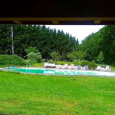 La Pierre Blanche Bed and breakfast 3*