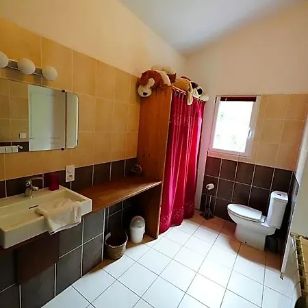 Bed and breakfast La Pierre Blanche 3*