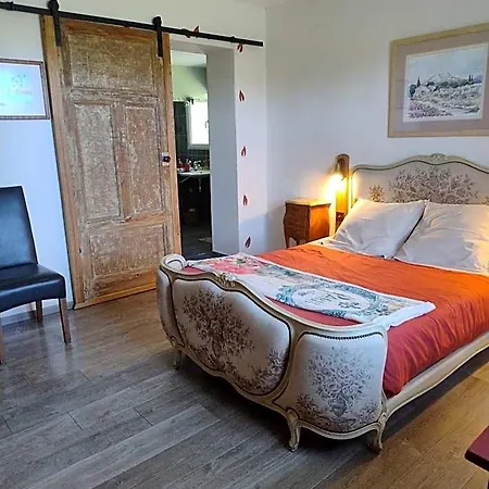 La Pierre Blanche Bed and breakfast 3*