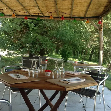 Bed & Breakfast La Pierre Blanche La Sauvetat-sur-Lède
